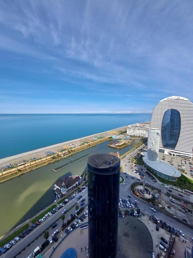 Номера На Высоких Этажах 24,31 Apartment Batumi Exterior photo