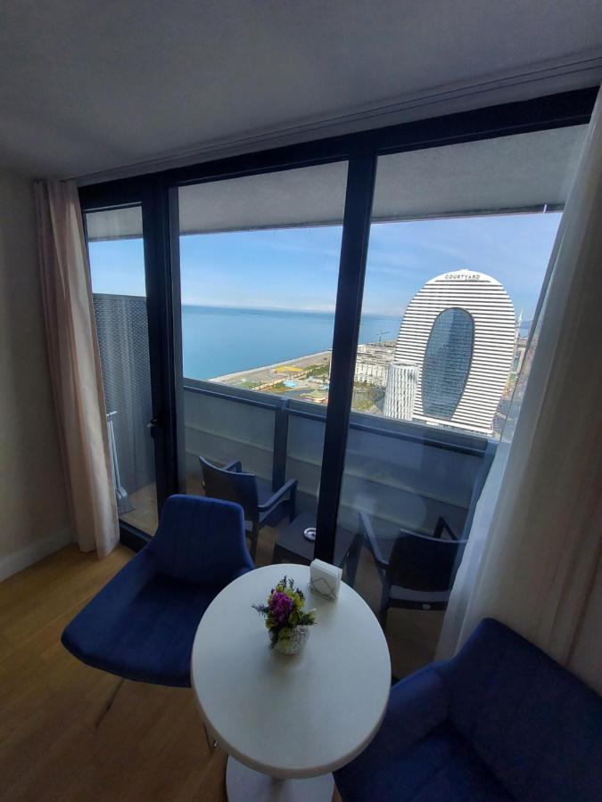 Номера На Высоких Этажах 24,31 Apartment Batumi Exterior photo