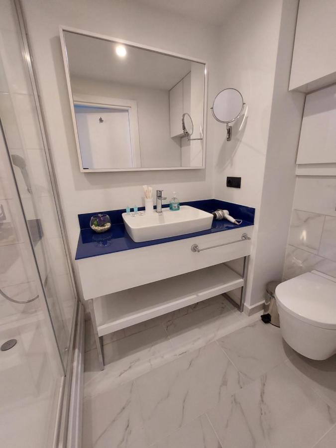 Номера На Высоких Этажах 24,31 Apartment Batumi Exterior photo