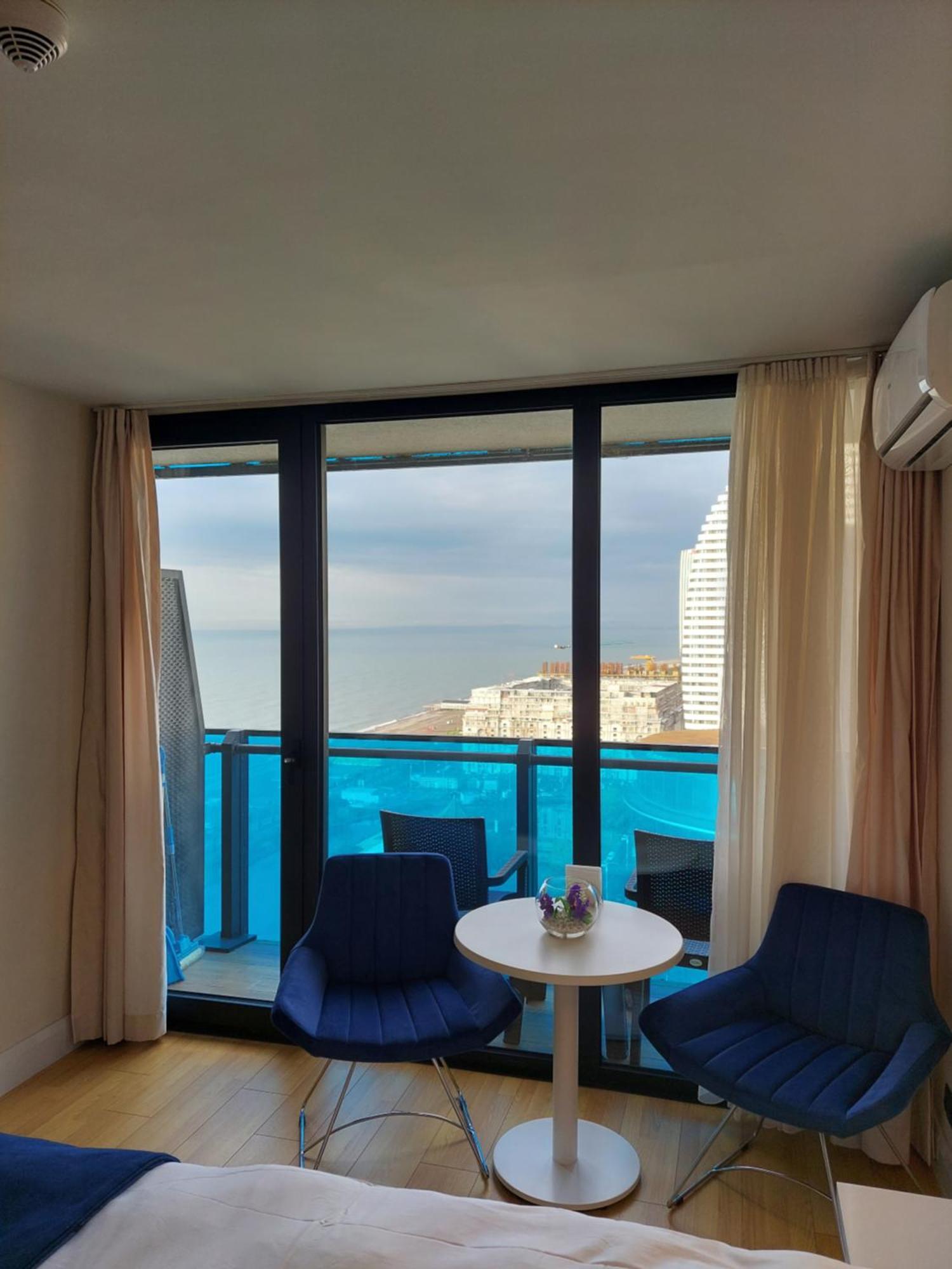 Номера На Высоких Этажах 24,31 Apartment Batumi Room photo